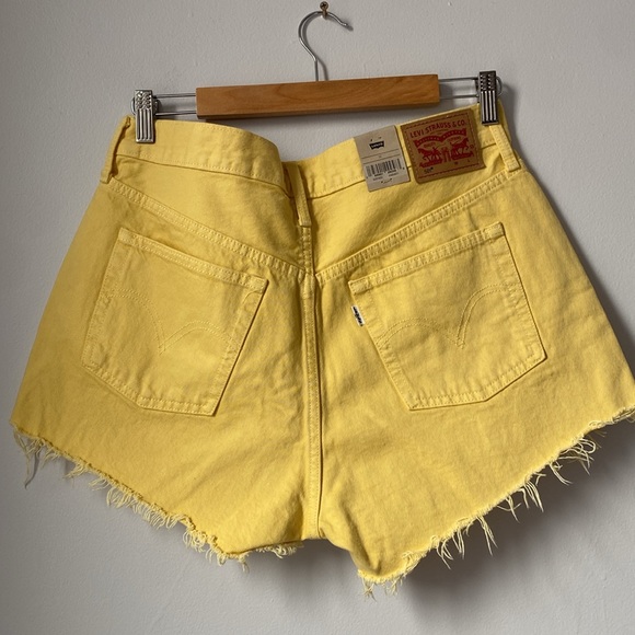 Levi’s 501 shorts women’s, 100% cotton, bright yellow, high rise, size 32 - Picture 3 of 6